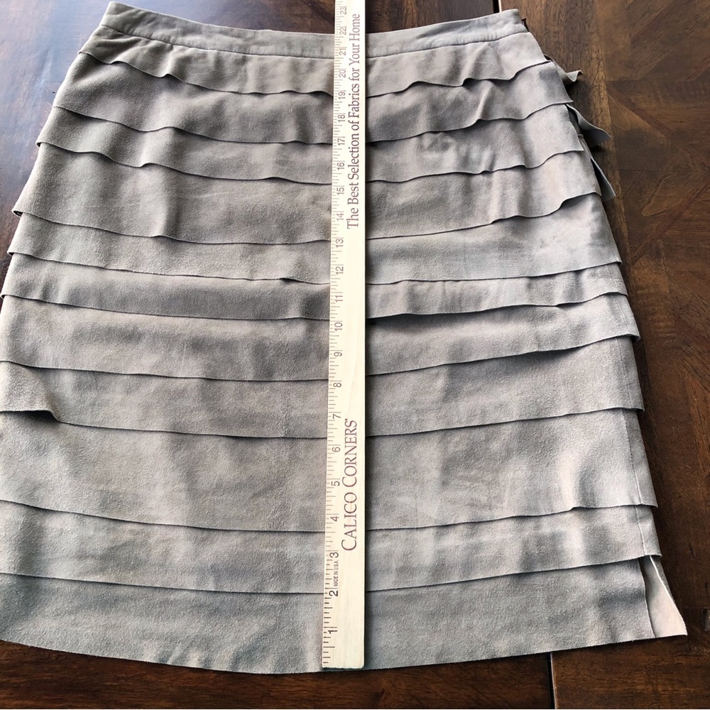 Worth Collection Tan Suede Leather Tierd Skirt Size 8 - Picture 6 of 8